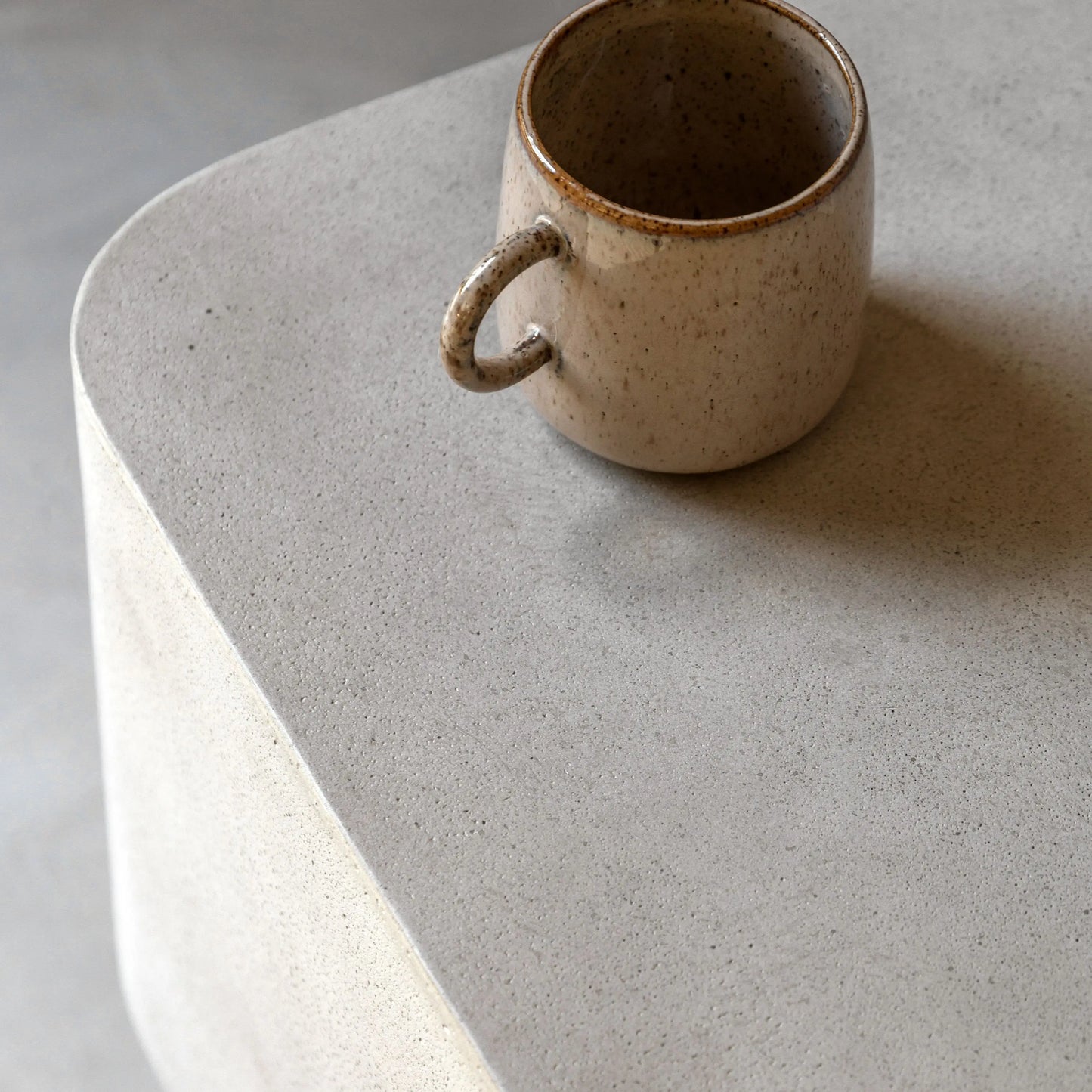 Rozzano Side Table