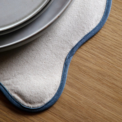 Scallop Edge Placemats (Set of 4)