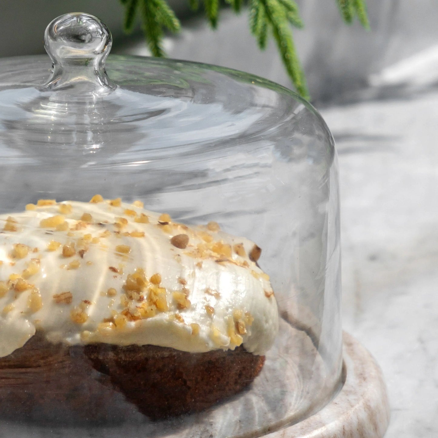 Novi Marble Cake Dome