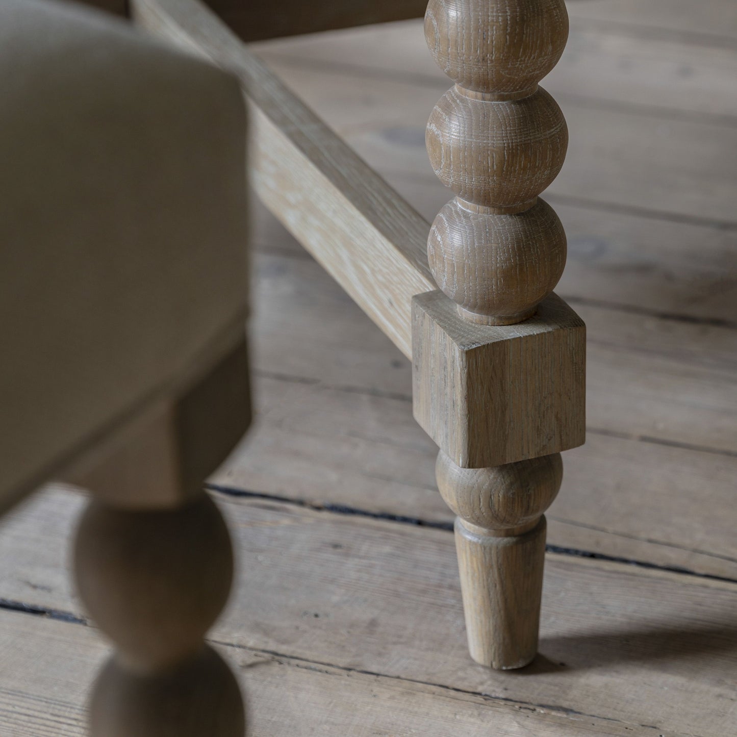 Artisan Round Extending Dining Table